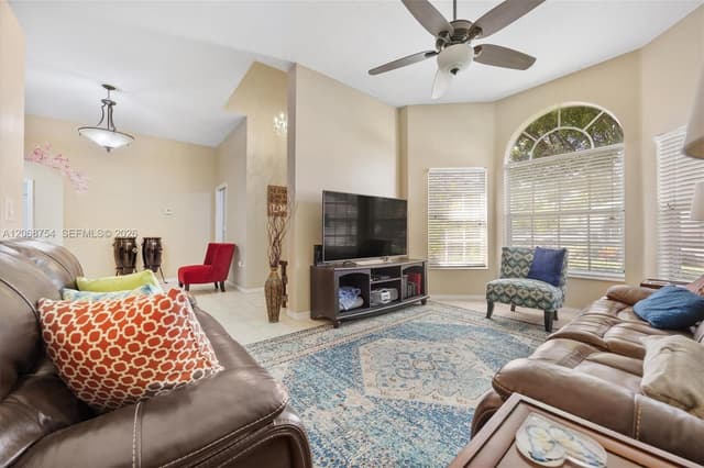 2835 SE 4th Pl, Homestead FL 33033 - Homestead, FL - Photo 5