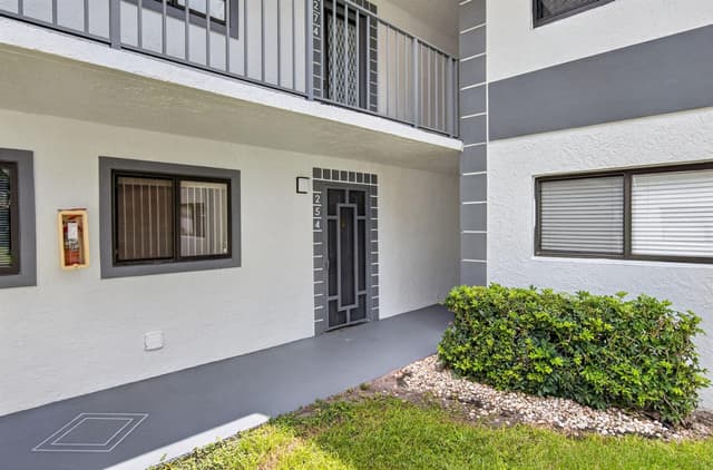 15234 Lakes Of Delray Boulevard # 254, Delray Beach FL 33484 - Delray Beach, FL - Photo 2