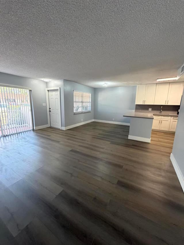 2329 SW 81st Terrace, North Lauderdale FL 33068 - North Lauderdale, FL - Photo 4