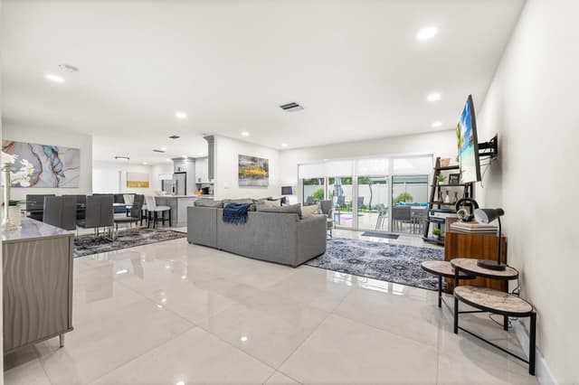 6351 NE 22nd Avenue, Fort Lauderdale FL 33308 - Fort Lauderdale, FL - Photo 2