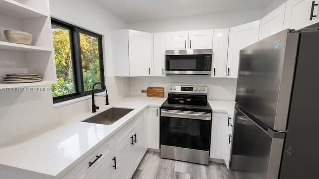 1243 NW 29th Ter, Miami FL 33142 - Miami, FL - Photo 6