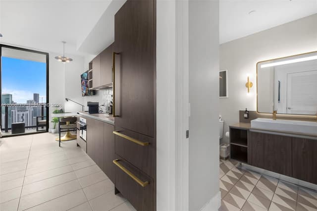 159 NE 6th St # 4910, Miami FL 33132 - Miami, FL - Photo 4