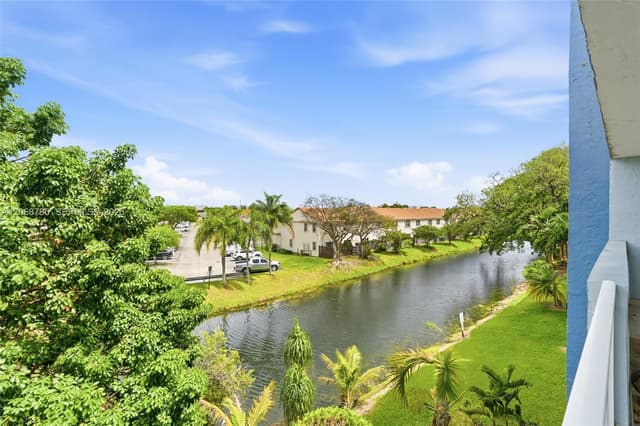 9375 Fontainebleau Blvd # L301, Miami FL 33172 - Miami, FL - Photo 2
