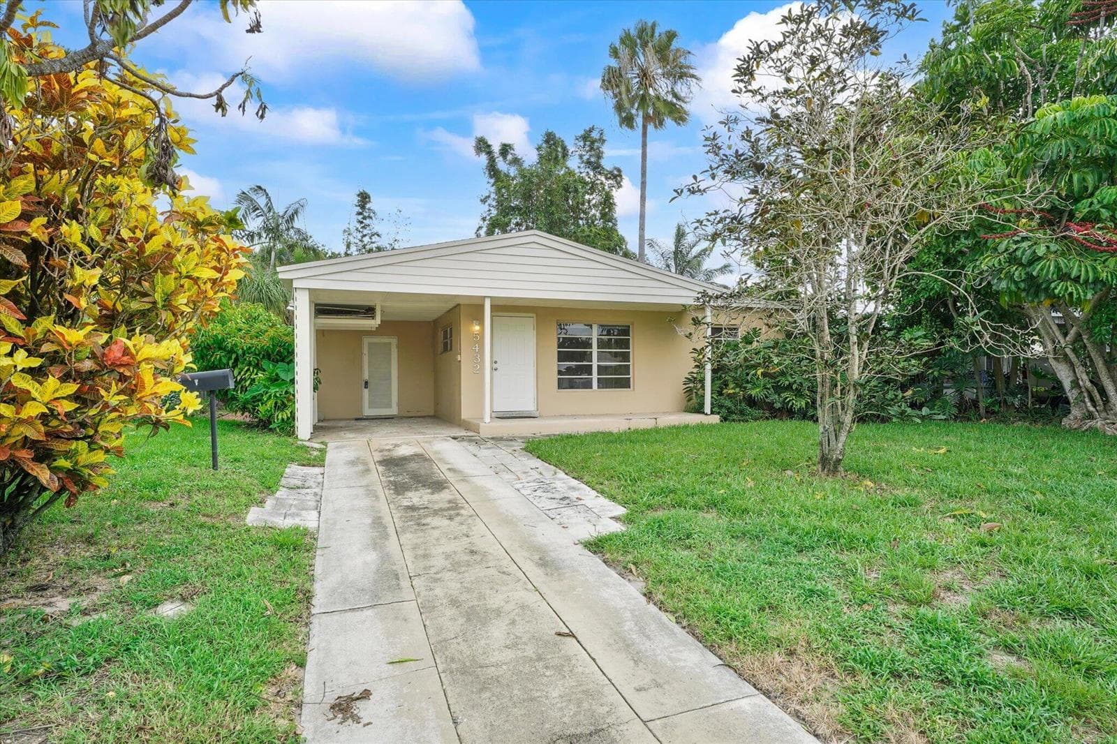 5432 NE 4th Terrace, Oakland Park FL 33334 - Oakland Park, FL - Photo 1