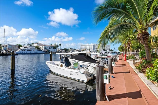 815 Middle River Drive # 205, Fort Lauderdale FL 33304 - Fort Lauderdale, FL - Photo 2