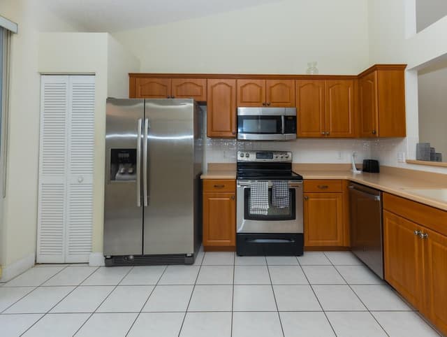 2491 Aragon Boulevard # 2, Sunrise FL 33322 - Sunrise, FL - Photo 3