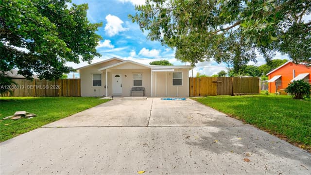 3344 Plaza Pl, Lake Worth FL 33462 - Lake Worth, FL - Photo 2