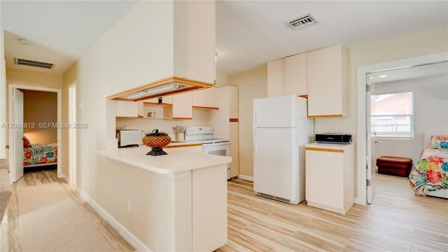 3344 Plaza Pl, Lake Worth FL 33462 - Lake Worth, FL - Photo 6