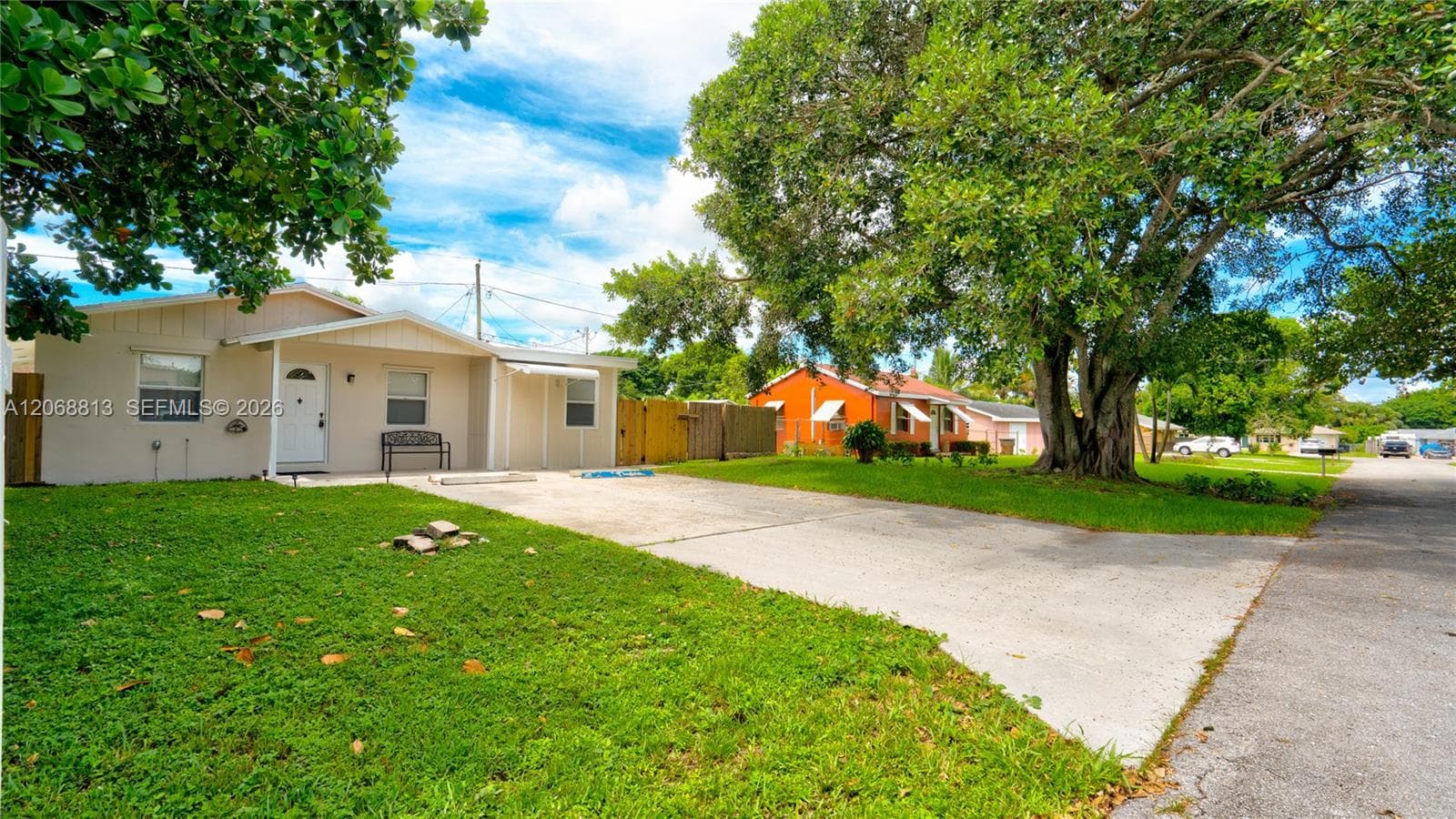 3344 Plaza Pl, Lake Worth FL 33462 - Lake Worth, FL - Photo 1