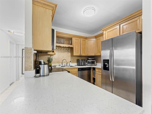 7441 Wayne Ave # 3H, Miami Beach FL 33141 - Miami Beach, FL - Photo 6