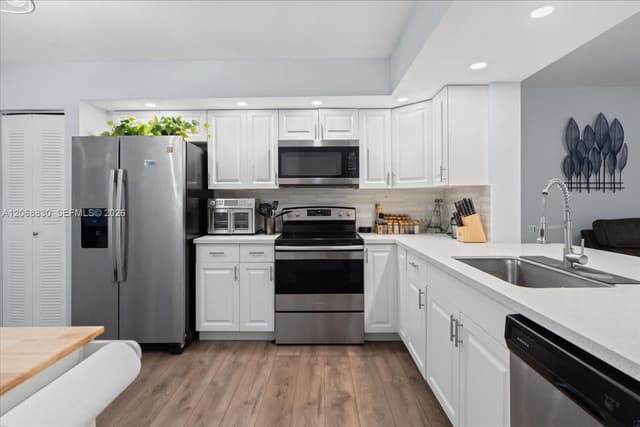 12500 SW 5th Ct # 208M, Pembroke Pines FL 33027 - Pembroke Pines, FL - Photo 6