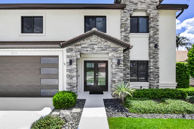3725 CYPRESS LAKE Drive, Lake Worth FL 33467 - Lake Worth, FL - Photo 4
