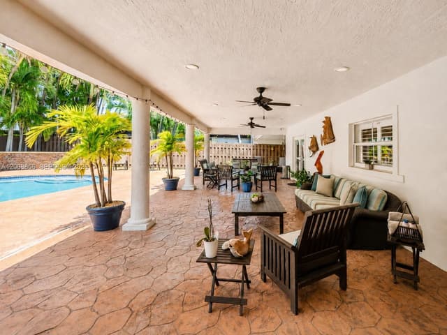 10210 SW 191st St, Cutler Bay FL 33157 - Cutler Bay, FL - Photo 6