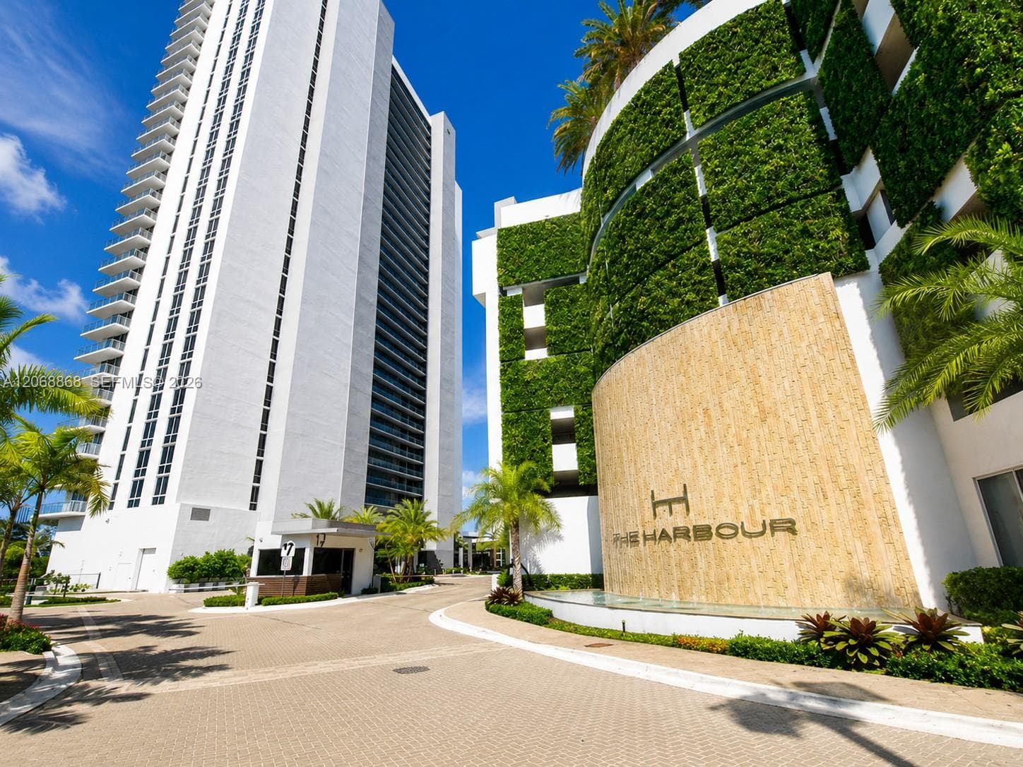 16385 Biscayne Blvd # 1920, North Miami Beach FL 33160 - North Miami Beach, FL - Photo 1