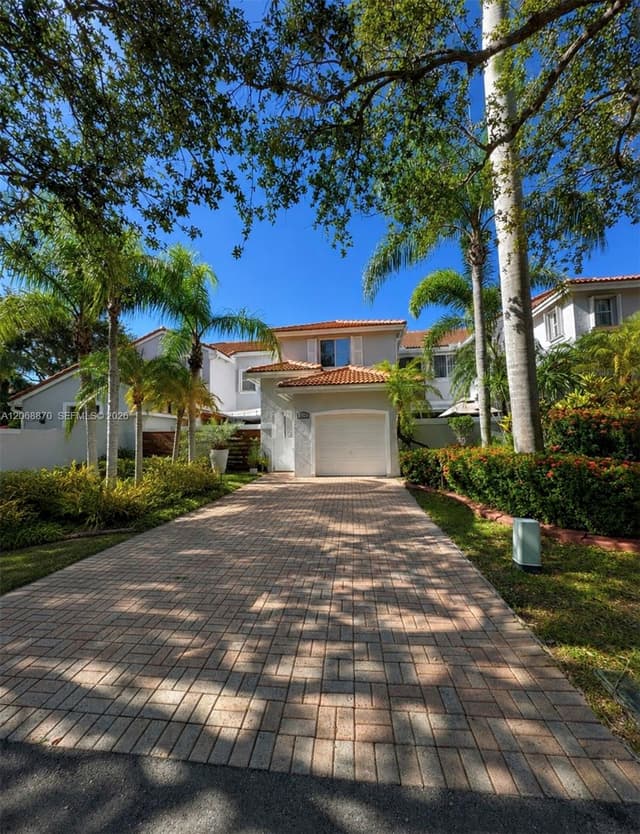 1135 Cherrypalm Ln, Hollywood FL 33019 - Hollywood, FL - Photo 4