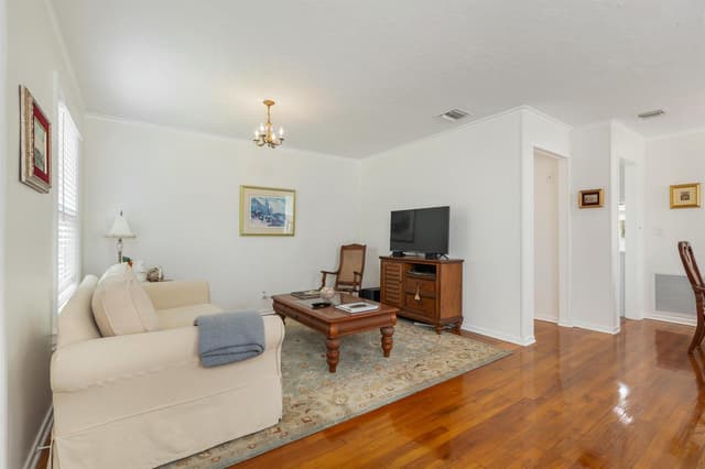 816 Avon Road, West Palm Beach FL 33401 - West Palm Beach, FL - Photo 4