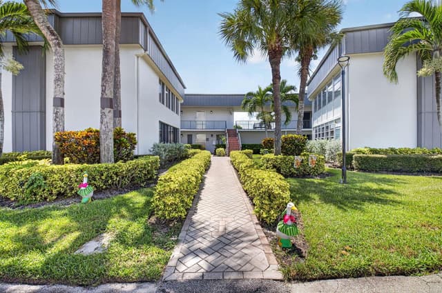 441 PIEDMONT J # 441, Delray Beach FL 33484 - Delray Beach, FL - Photo 3