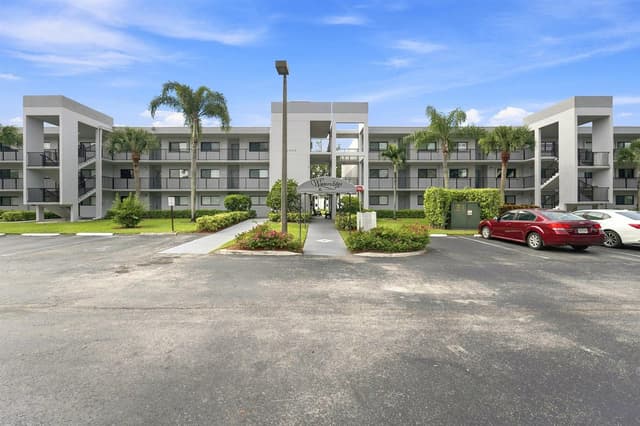 15355 LAKES OF DELRAY Boulevard # 314, Delray Beach FL 33484 - Delray Beach, FL - Photo 2