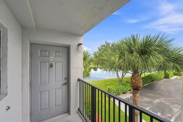 15355 LAKES OF DELRAY Boulevard # 314, Delray Beach FL 33484 - Delray Beach, FL - Photo 4
