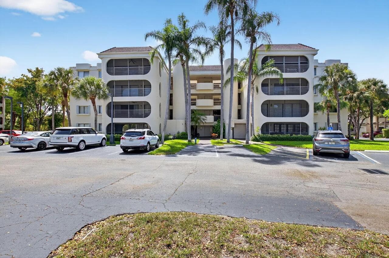6342 LONGBOAT Lane W # 201, Boca Raton FL 33433 - Boca Raton, FL - Photo 1