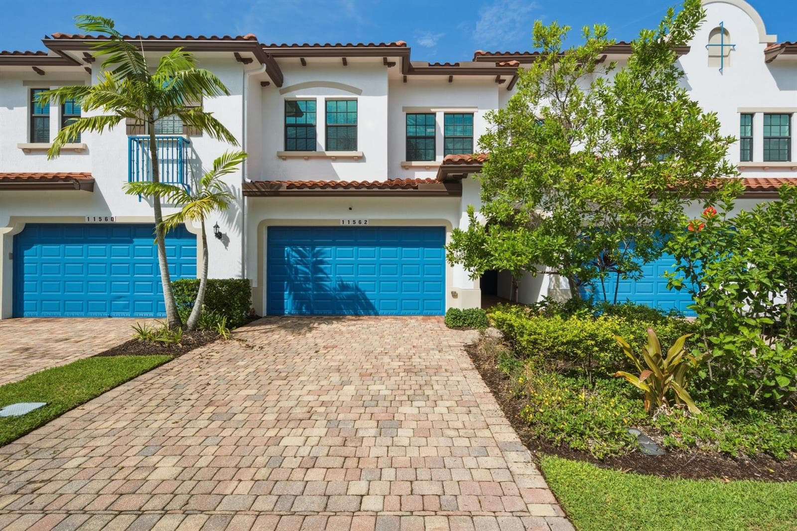 11562 SW 13th Lane, Pembroke Pines FL 33025 - Pembroke Pines, FL - Photo 1