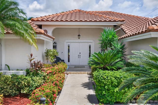 709 Crystal Court, Weston FL 33326 - Weston, FL - Photo 5