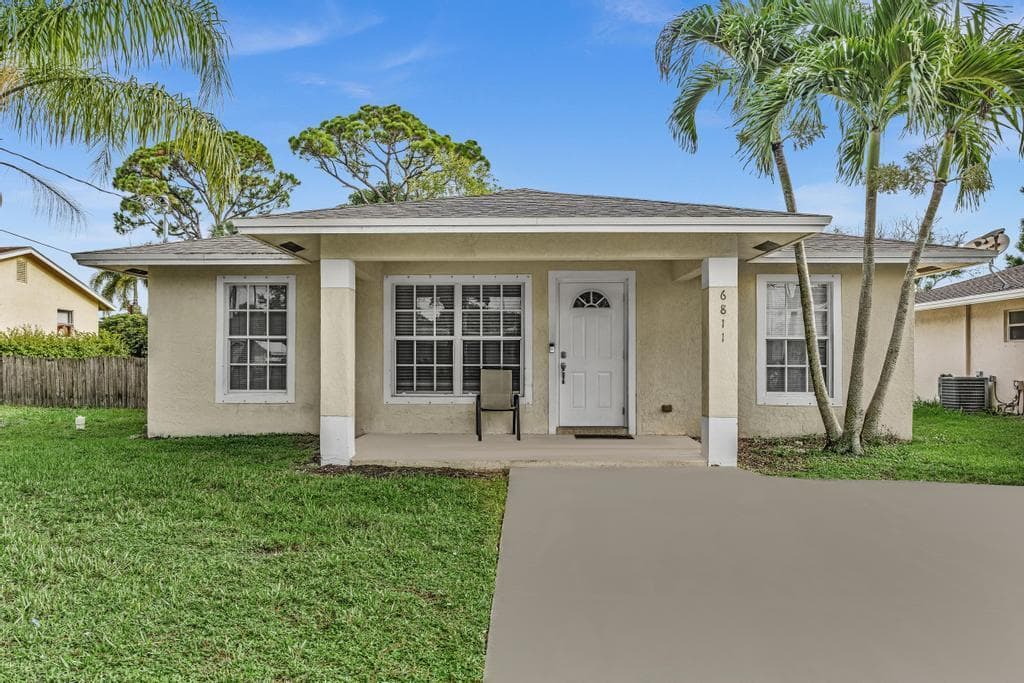 6811 2ND Street, FL 33458 - Photo 1