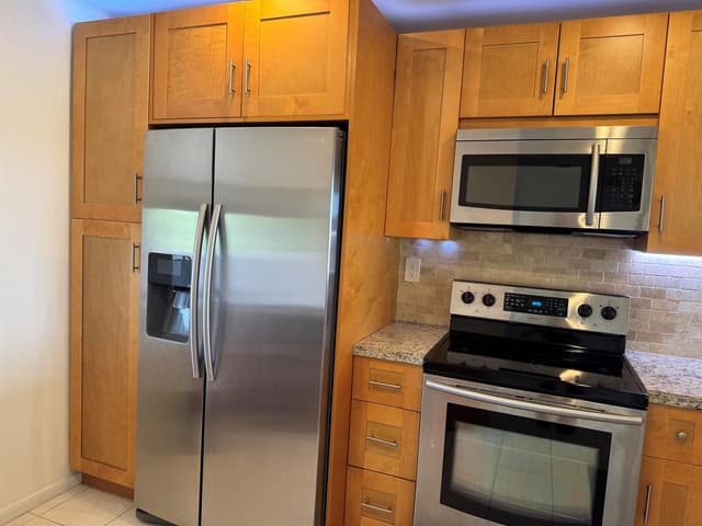 2766 S CARAMBOLA Circle S # 406, Coconut Creek FL 33066 - Coconut Creek, FL - Photo 4