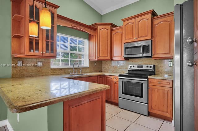 901 NW 128th Pl, Miami FL 33182 - Miami, FL - Photo 7