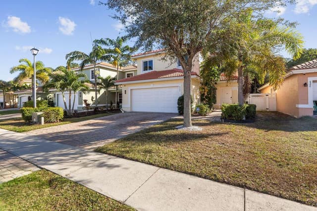 6384 Adriatic Way, West Palm Beach FL 33413 - West Palm Beach, FL - Photo 3