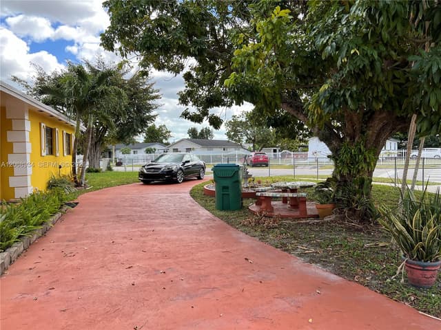 12135 SW 182nd Ter, Miami FL 33177 - Miami, FL - Photo 2