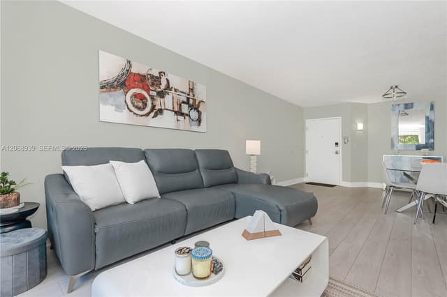 8201 NW 8th St # 204, Miami FL 33126 - Miami, FL - Photo 6