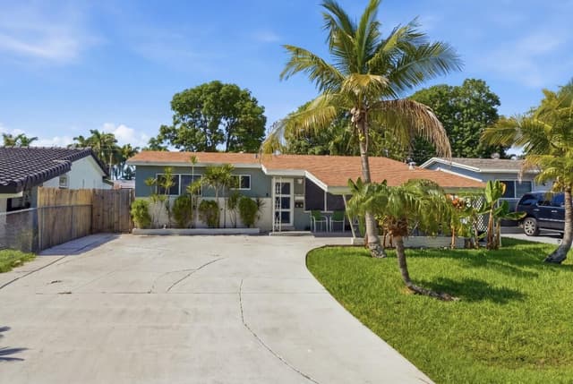 309 SW 7TH Court, Hallandale Beach FL 33009 - Hallandale Beach, FL - Photo 6