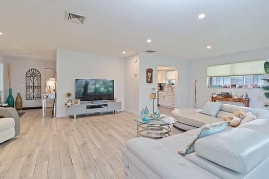 415 Pine Tree Court # 16, Atlantis FL 33462 - Atlantis, FL - Photo 5