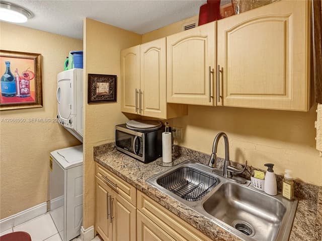 10168 Twin Lakes Dr # A, Coral Springs FL 33071 - Coral Springs, FL - Photo 6