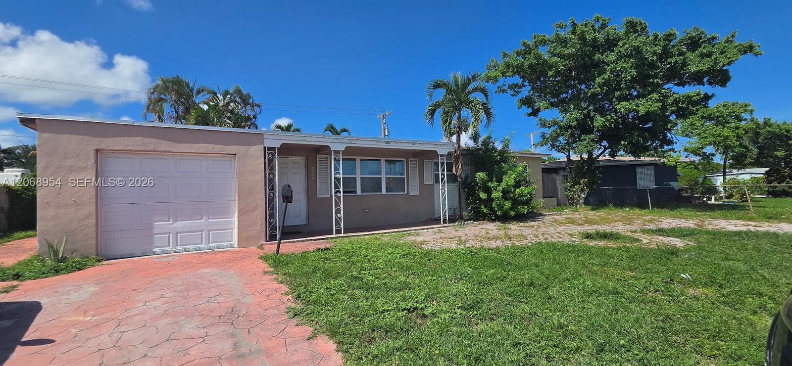 601 W Sample Rd, Deerfield Beach FL 33064 - Deerfield Beach, FL - Photo 1