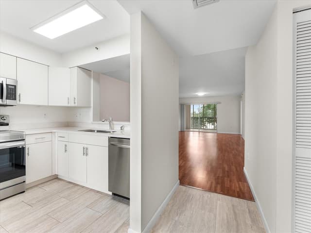 14111 Royal Vista Drive # 405, Delray Beach FL 33484 - Delray Beach, FL - Photo 5
