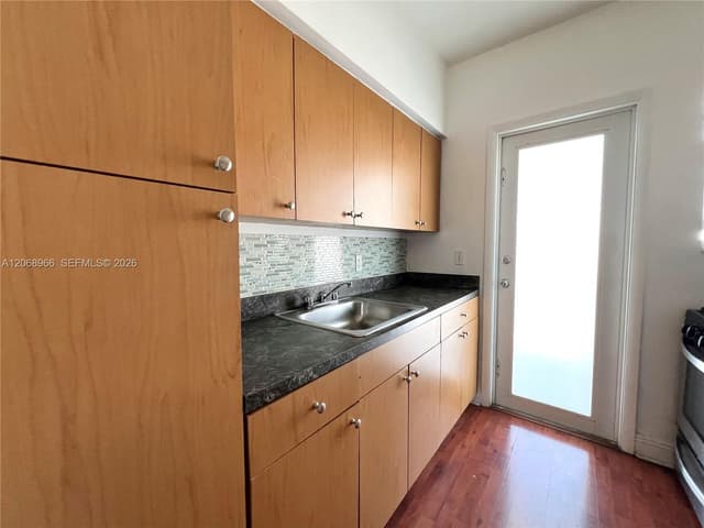 450 77th St # 6, Miami Beach FL 33141 - Miami Beach, FL - Photo 6