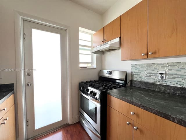 450 77th St # 6, Miami Beach FL 33141 - Miami Beach, FL - Photo 7
