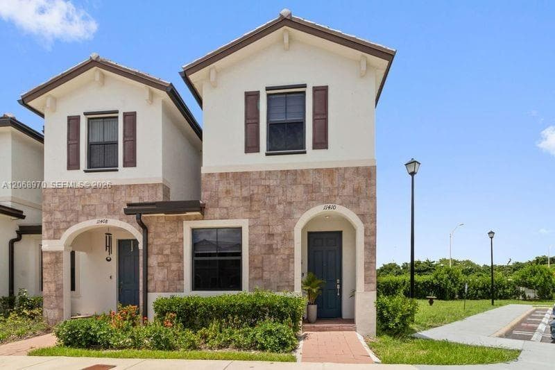11410 W 34th Way, Hialeah FL 33018