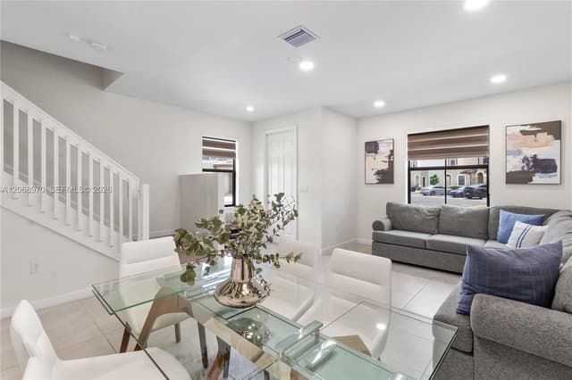 11410 W 34th Way, Hialeah FL 33018 - Hialeah, FL - Photo 5