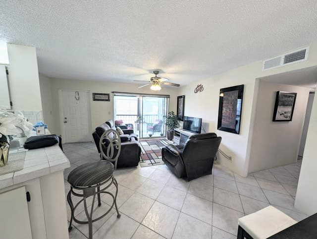 7515 S Oriole Boulevard # 203, Delray Beach FL 33446 - Delray Beach, FL - Photo 6