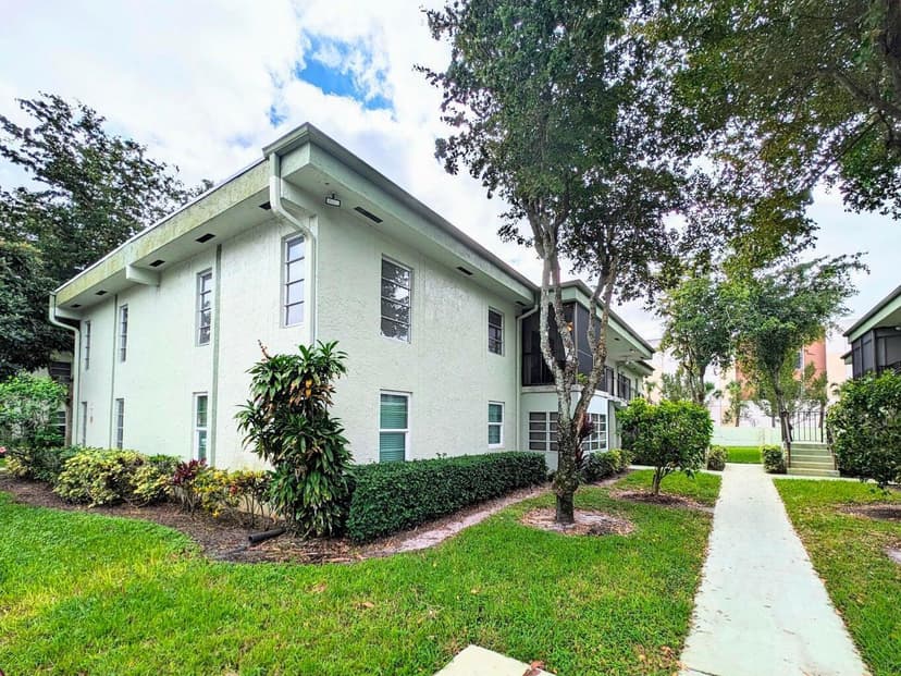 7515 S Oriole Boulevard # 203, Delray Beach FL 33446