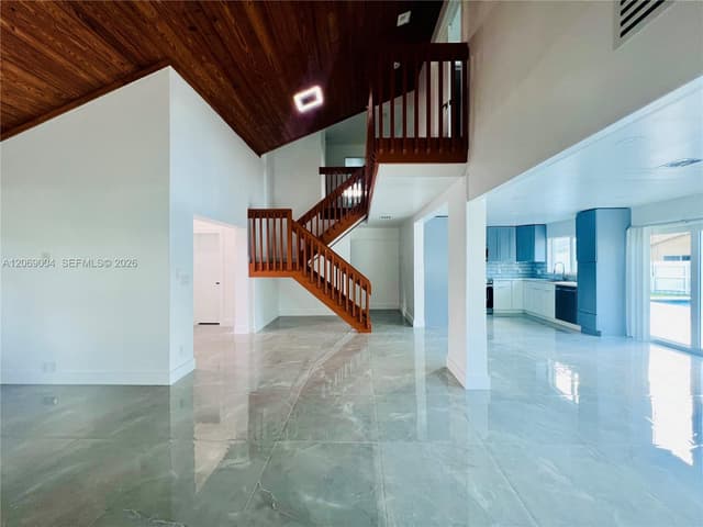 750 SW 98th Ave, Pembroke Pines FL 33025 - Pembroke Pines, FL - Photo 7