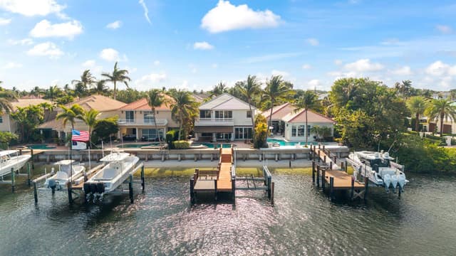 712 Sandy Point Lane, North Palm Beach FL 33410 - North Palm Beach, FL - Photo 4