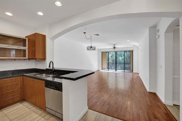 2925 NW 126th Ave # 320, Sunrise FL 33323 - Sunrise, FL - Photo 2