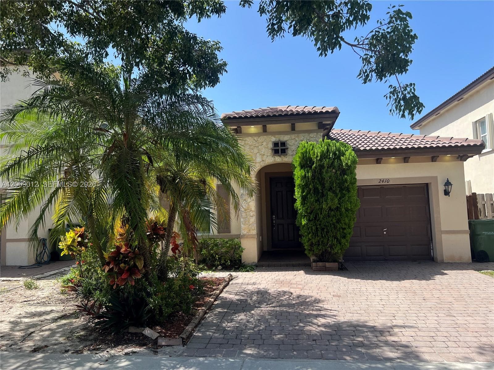 2410 NE 4th St, Homestead FL 33033