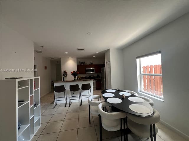 2410 NE 4th St, Homestead FL 33033 - Homestead, FL - Photo 5