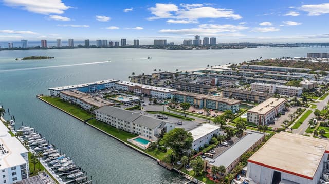 110 SHORE Court # 315, North Palm Beach FL 33408 - North Palm Beach, FL - Photo 4