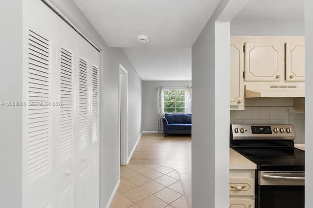 201 Berkley Rd # 309, Hollywood FL 33024 - Hollywood, FL - Photo 6